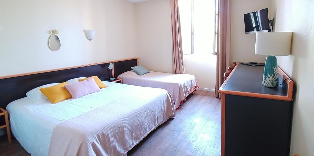 Hotel Le Victoria Драгинян Екстериор снимка