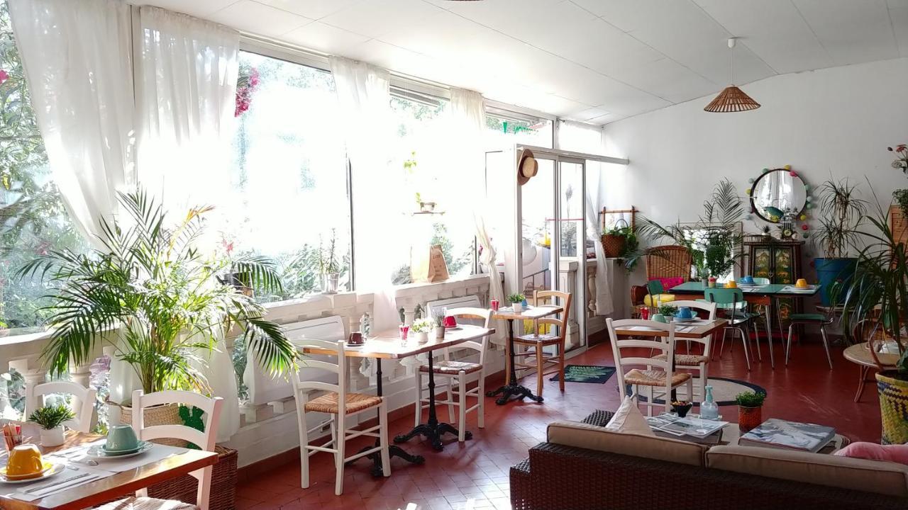 Hotel Le Victoria Драгинян Екстериор снимка