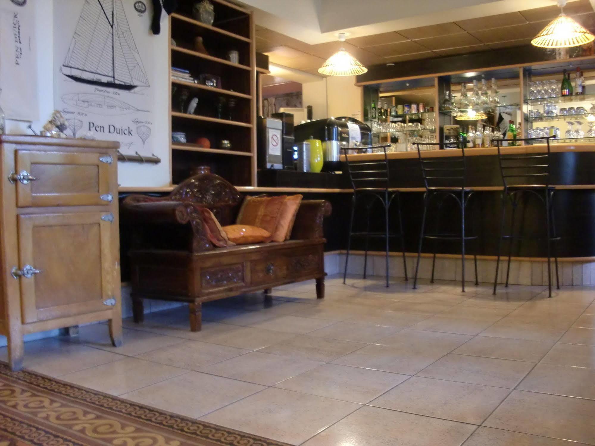 Hotel Le Victoria Драгинян Екстериор снимка
